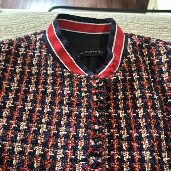 Zara Woman Tweed Pearl Button Jacket with Red and Blue Accents‎ - Picture 6 of 15